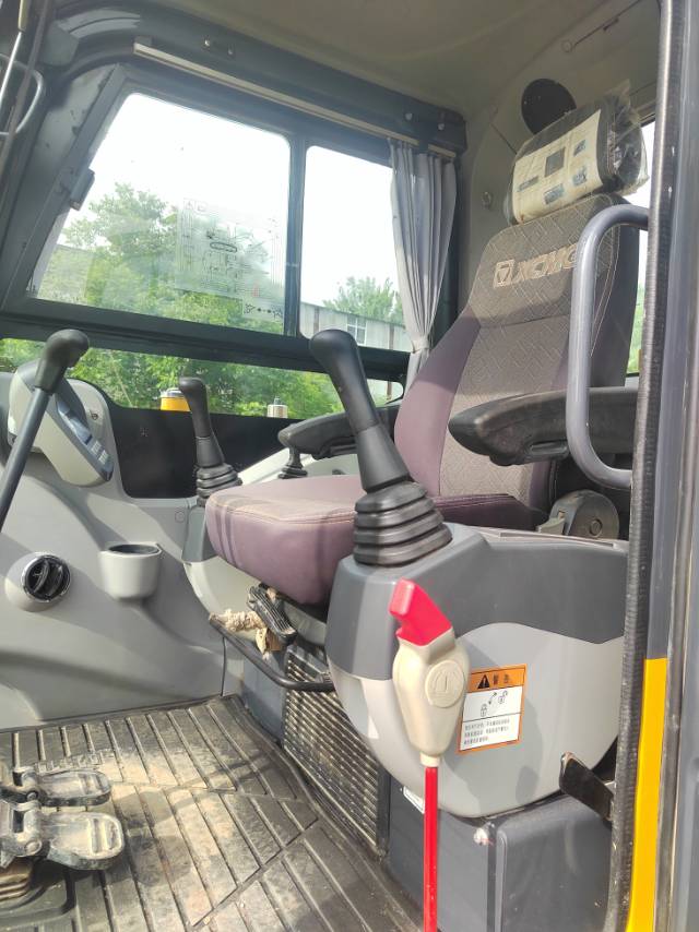 Buy XCMG XE65DA Used Excavator / 7