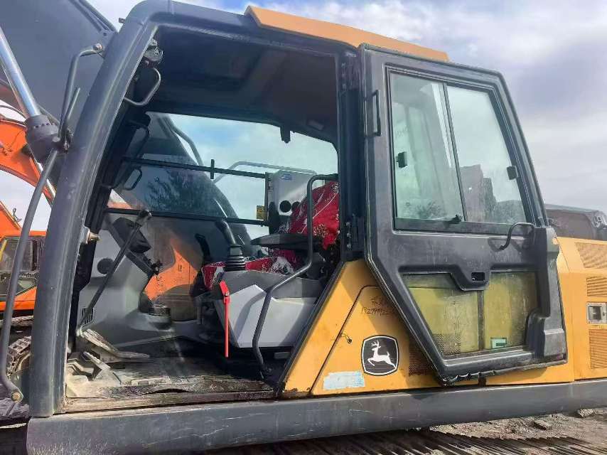 Buy JohnDeere 210cW Used Excavator / 5