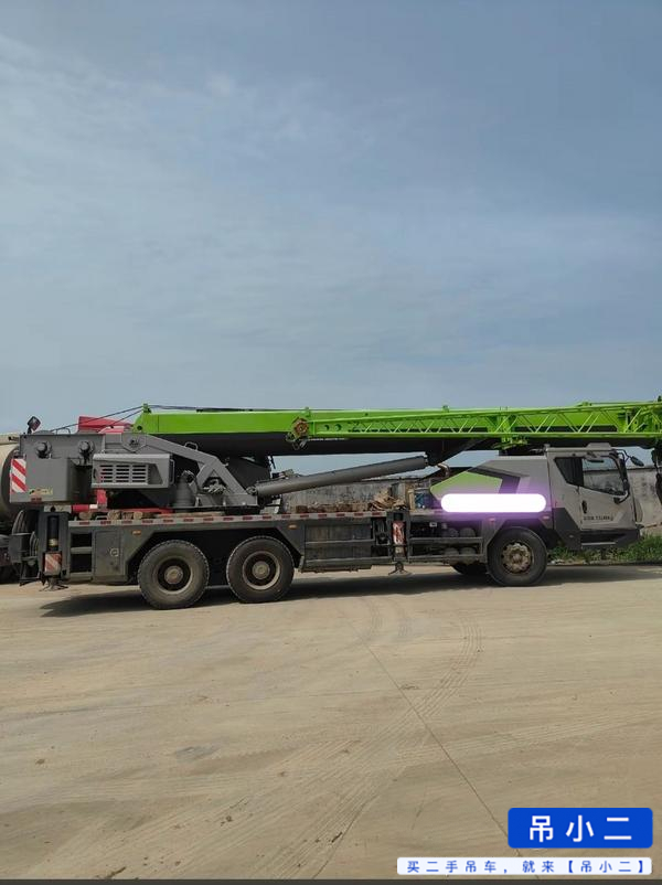 Buy Zoomlion ZTC251VE562 Used Crane