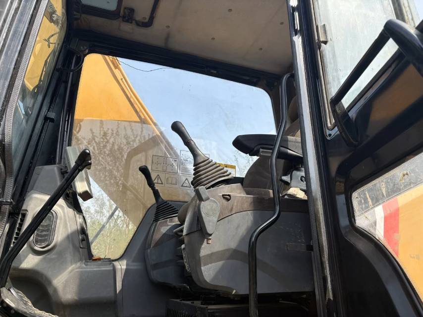 Buy Sany SY245H-S Used Excavator / 3