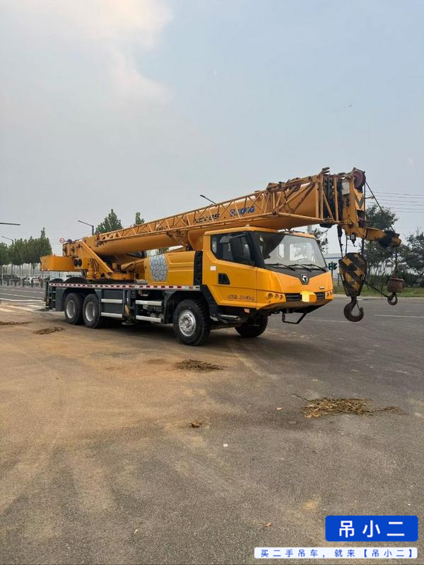 Buy XCMG CT2 Used Crane / 2