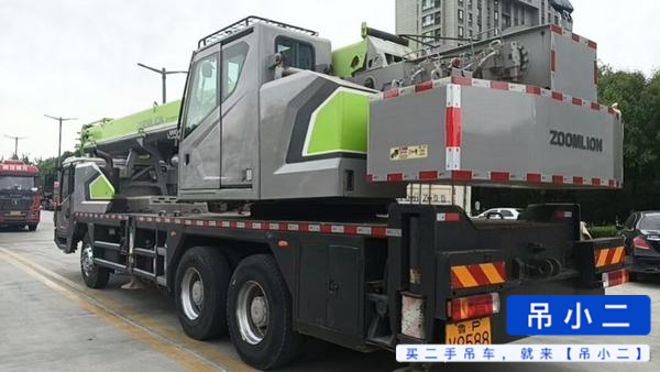 Buy Zoomlion ZTC251VE562 Used Crane / 3