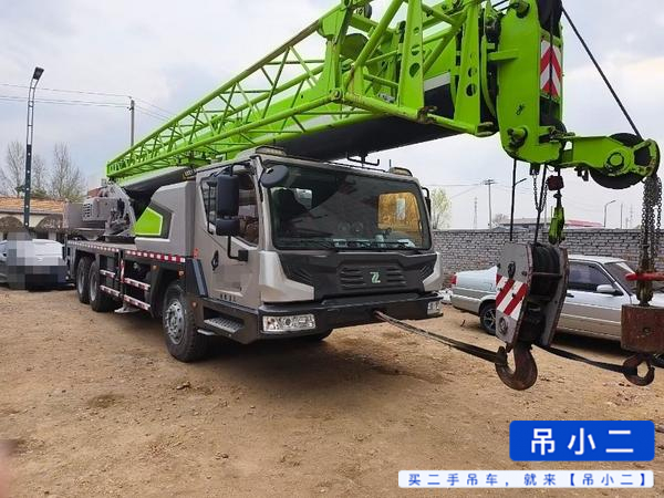 Buy Zoomlion ZTC251VE562 Used Crane / 2