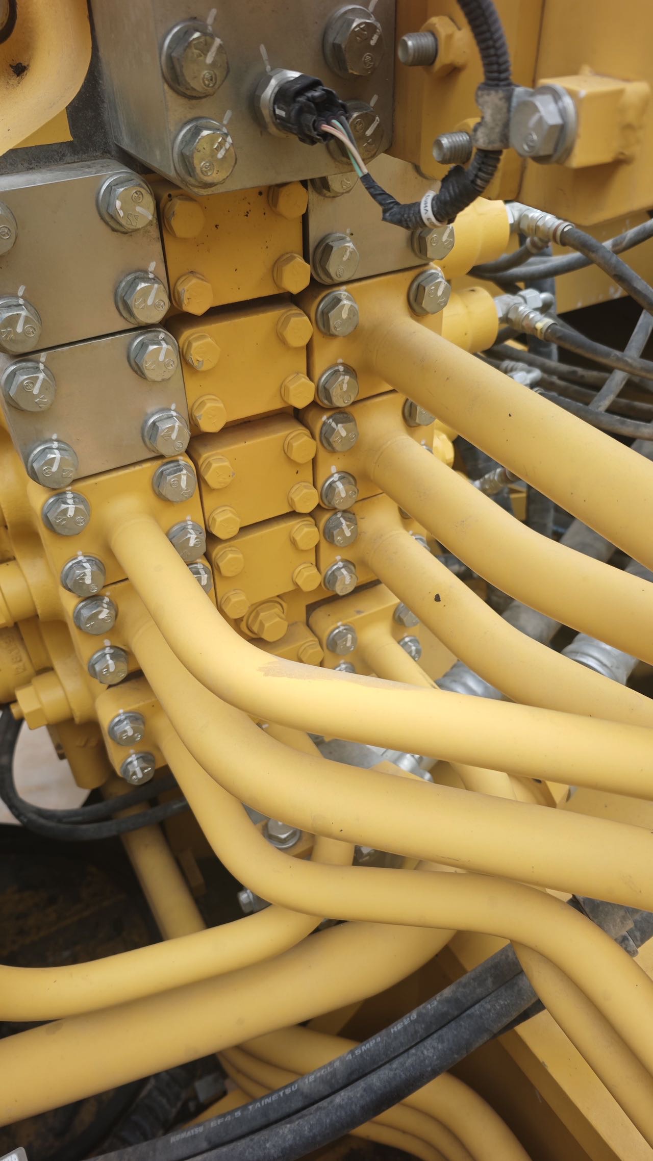 Buy Komatsu PC1250-11R Used Excavator / 5