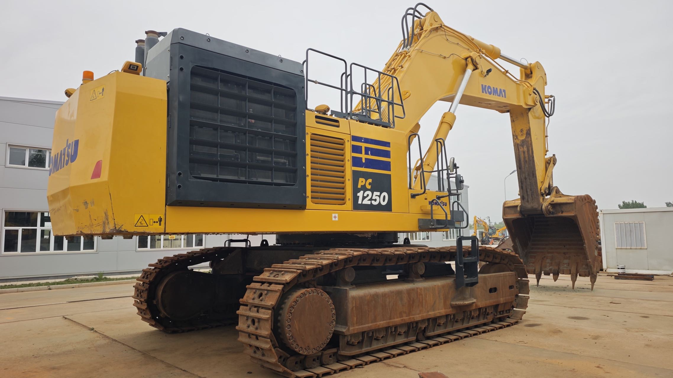 Buy Komatsu PC1250-11R Used Excavator / 3