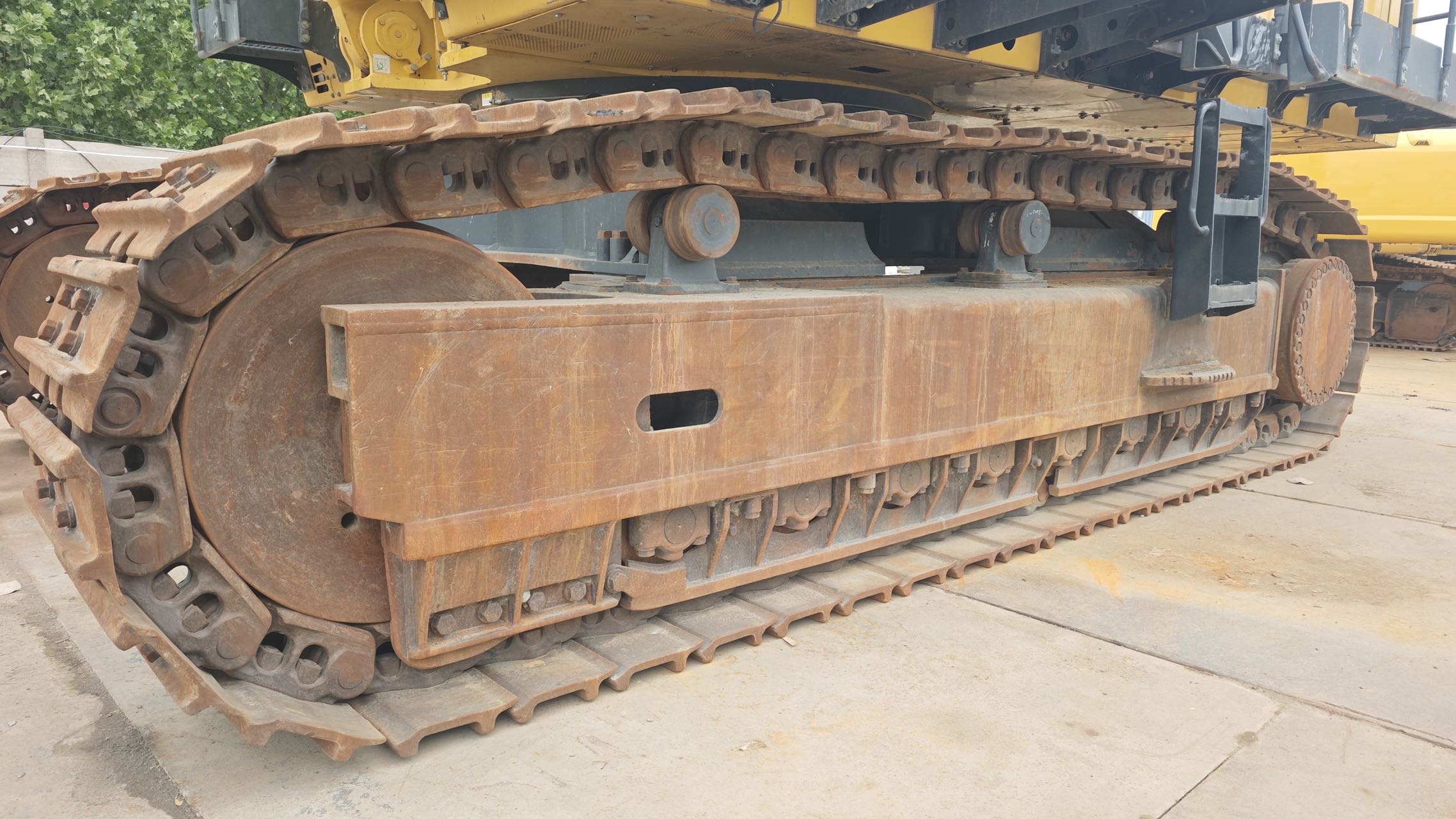Buy Komatsu PC1250-11R Used Excavator / 4