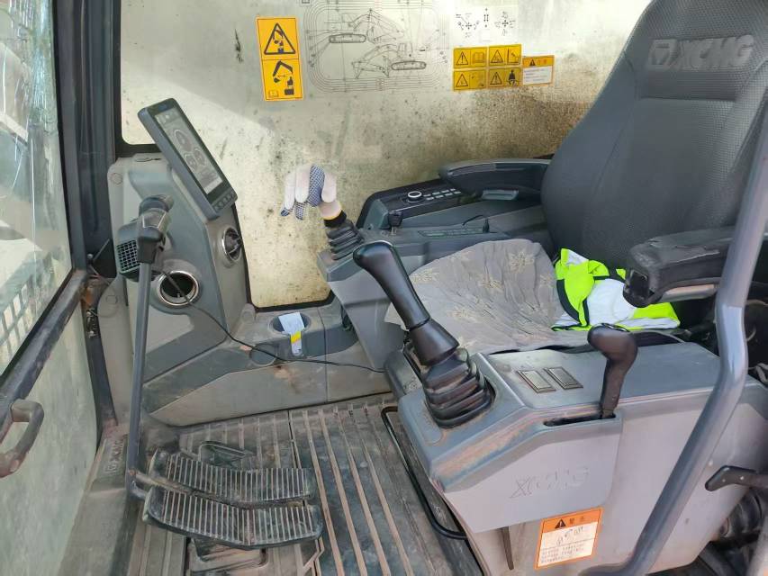 Buy XCMG XE335DK MAX Used Excavator / 4
