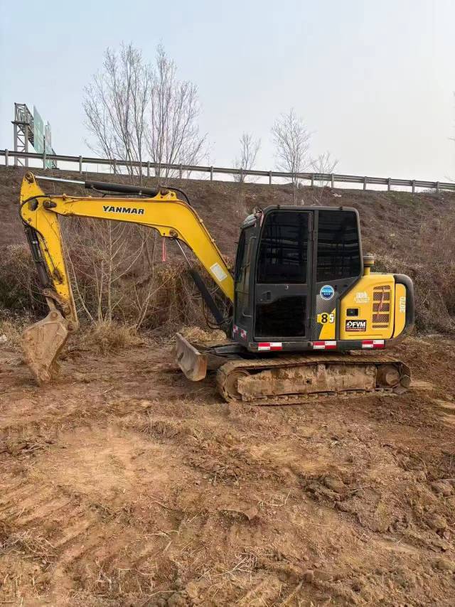 Buy Yanmar B65 Used Excavator / 9