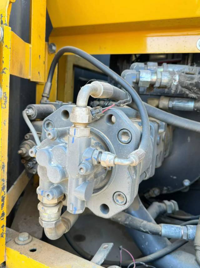 Buy Volvo 140BLC Used Excavator / 2