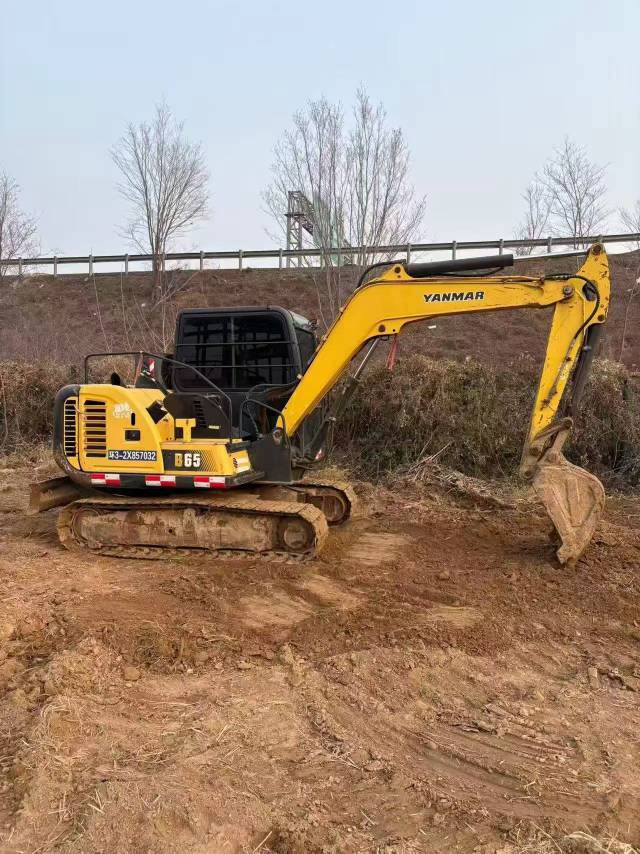 Buy Yanmar B65 Used Excavator / 7
