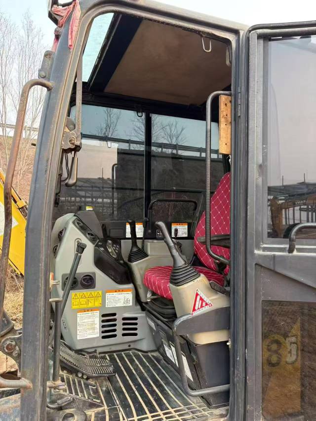 Buy Yanmar B65 Used Excavator / 5