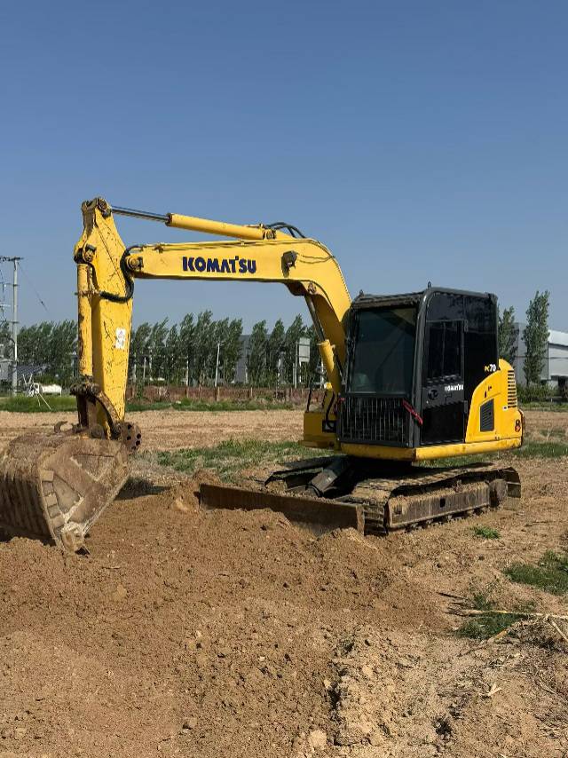 Buy Komatsu Used Excavator / 6