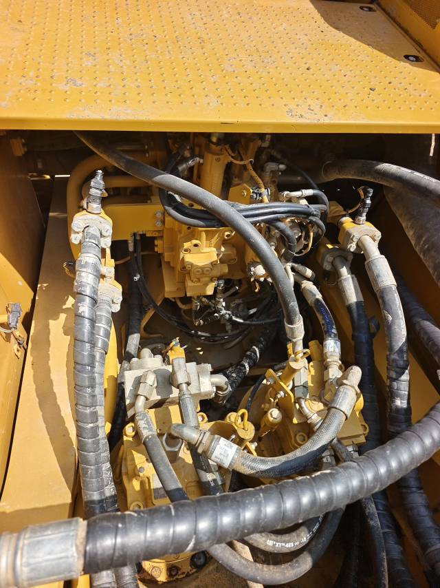 Buy Caterpillar 349D2 Used Excavator / 5