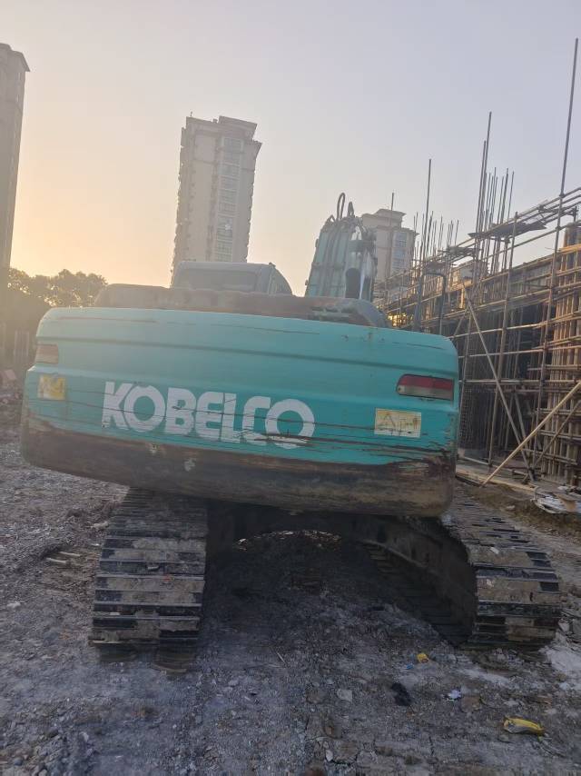 Buy Kobelco 210LC-9 Used Excavator / 3