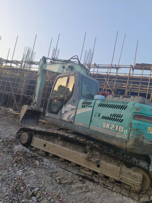 Buy Kobelco 210LC-9 Used Excavator / 4