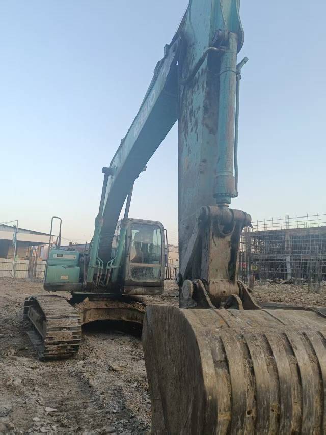 Buy Kobelco 210LC-9 Used Excavator / 2