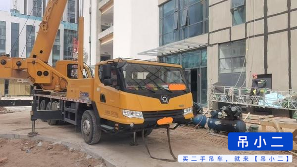 Buy XCMG 25K5D Used Crane / 2