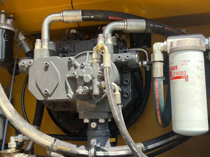 Buy XCMG XE60WA Used Excavator / 4