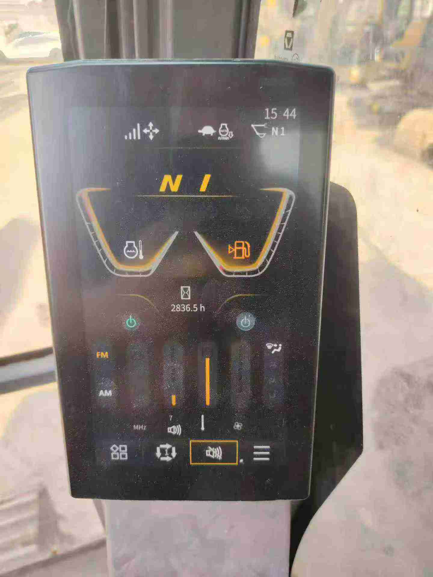 Buy XCMG XE2000E Used Excavator / 6