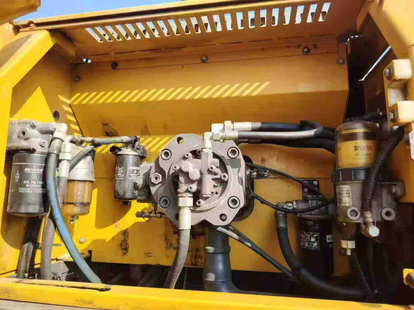 Buy XCMG XE7000 Used Excavator / 5