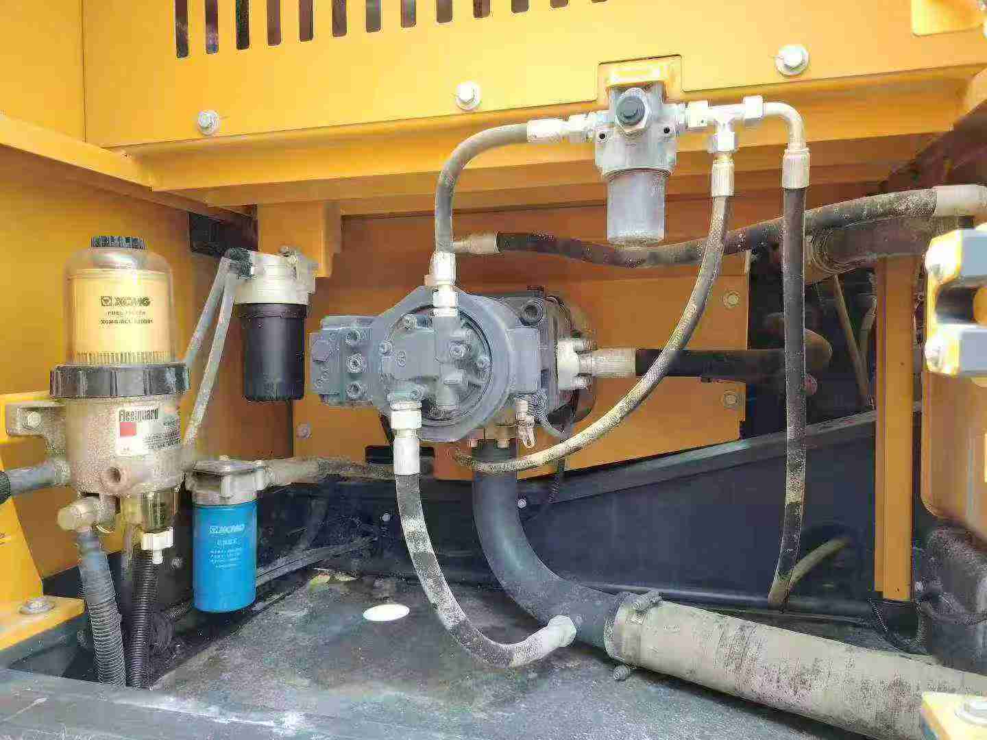 Buy XCMG XE2000E Used Excavator / 9