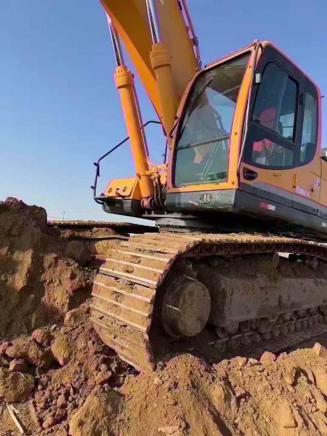 Buy Hyundai 385LC-9T Used Excavator / 8