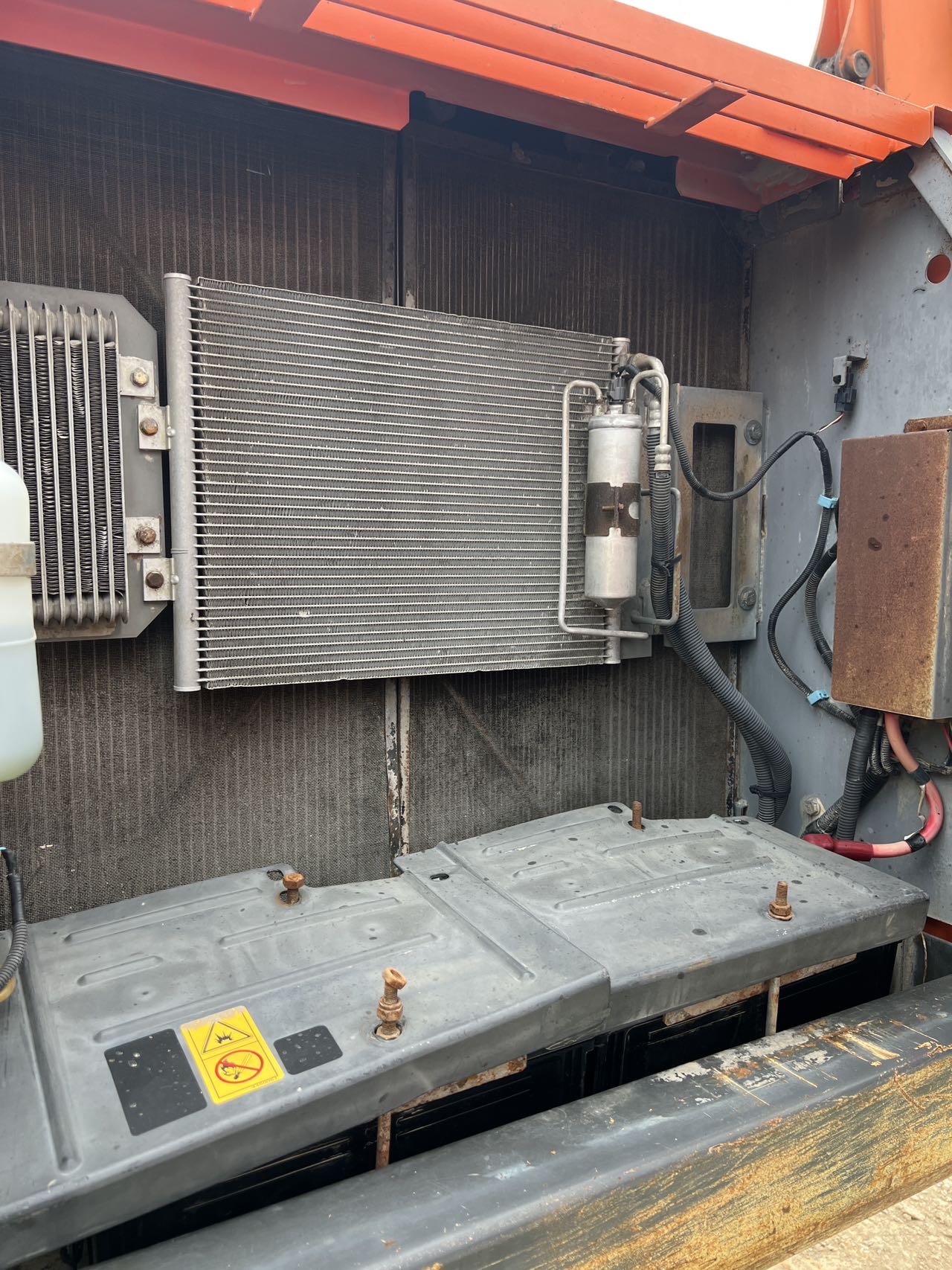 Buy Hitachi ZAXIS200 Used Excavator / 8