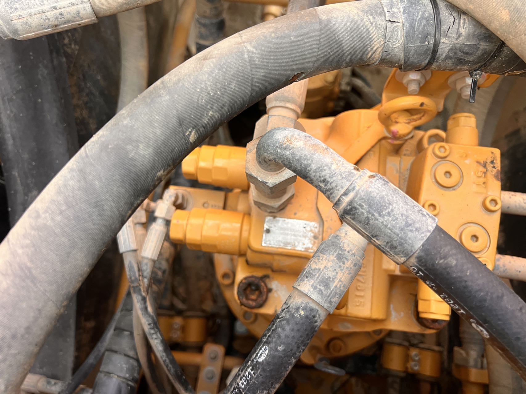 Buy Sany SY215C Used Excavator / 8