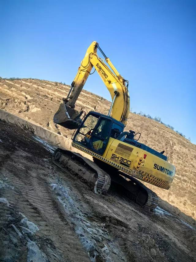 Buy Sumitomo 240-6 Used Excavator / 6