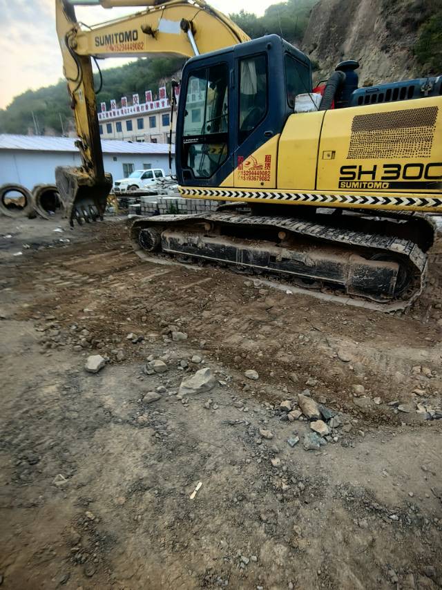 Buy Sumitomo 240-6 Used Excavator / 2
