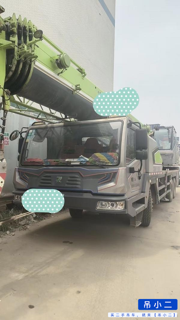 Buy Zoomlion ZTC251VE562 Used Crane