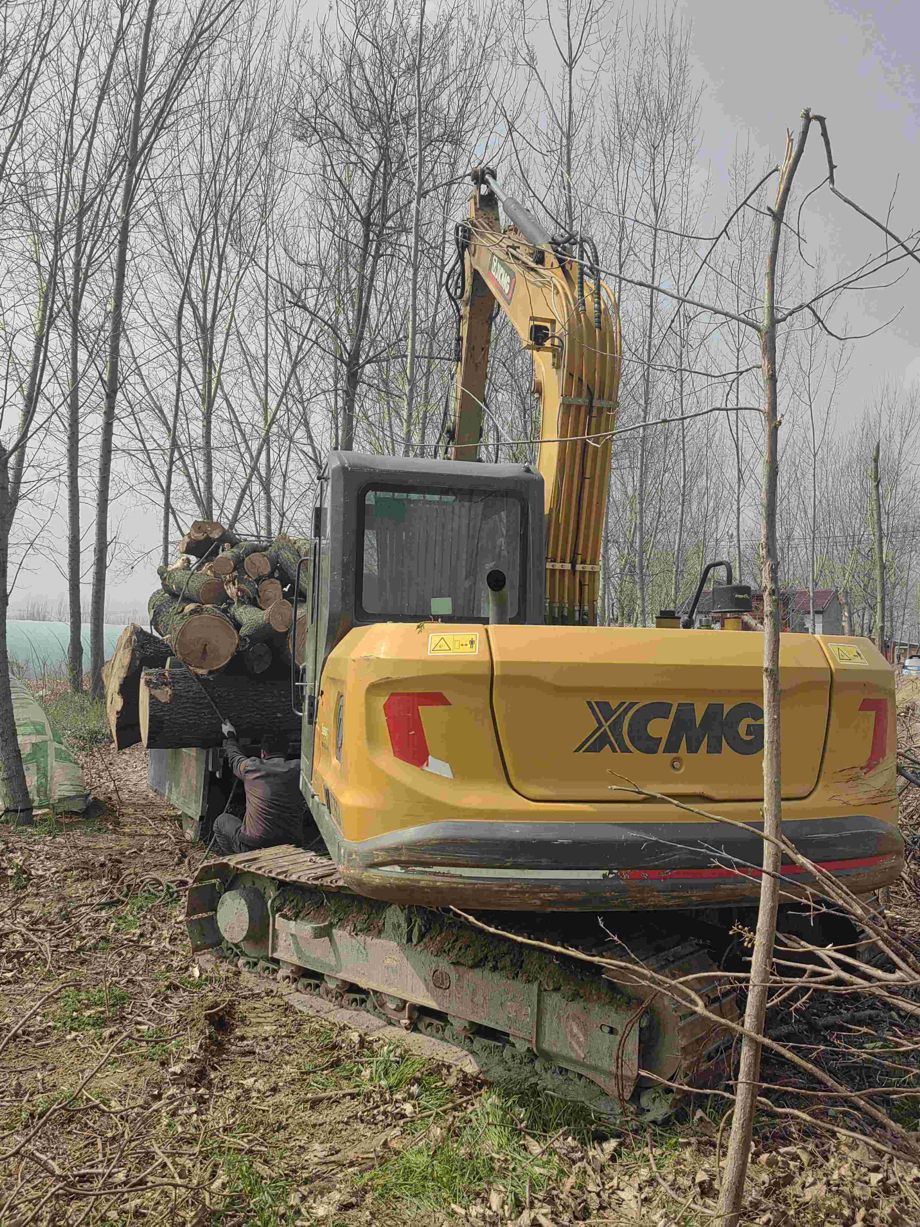 Buy XCMG XE75DA PLUS Used Excavator / 2