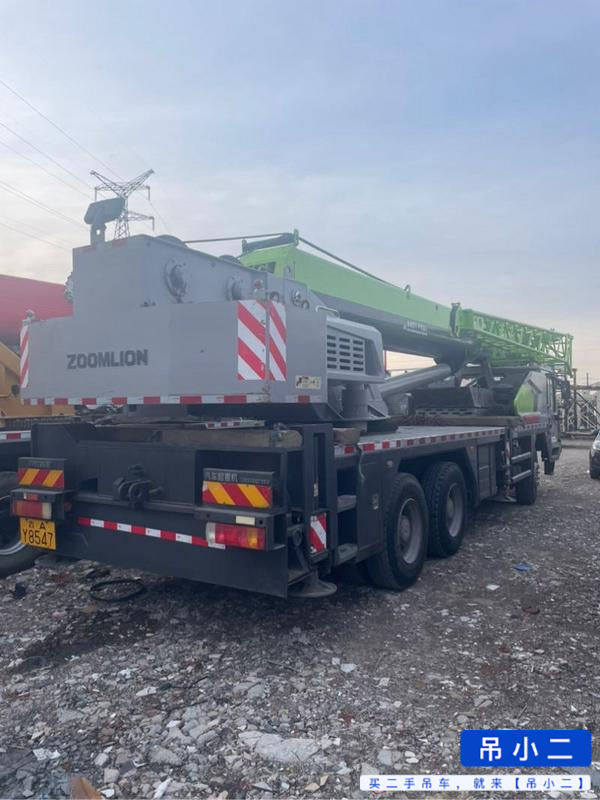 Buy Zoomlion ZTC251VE562 Used Crane / 3