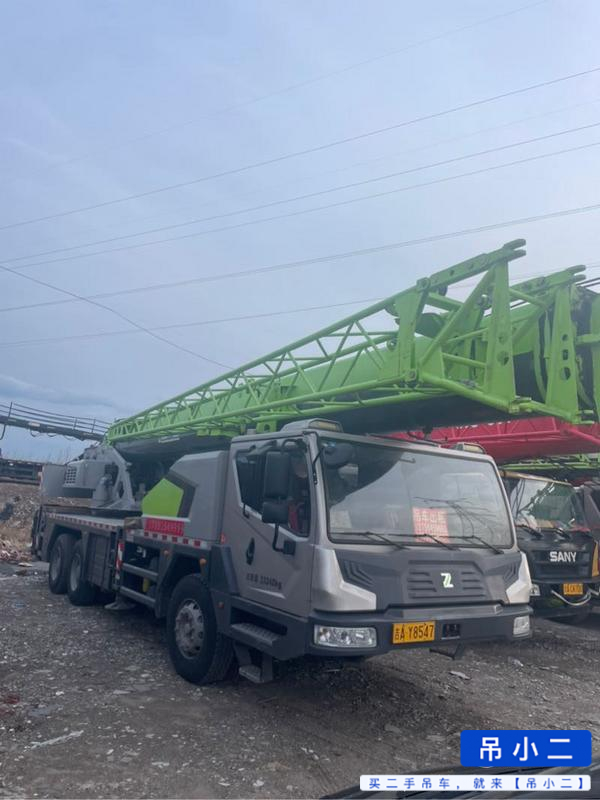 Buy Zoomlion ZTC251VE562 Used Crane / 2