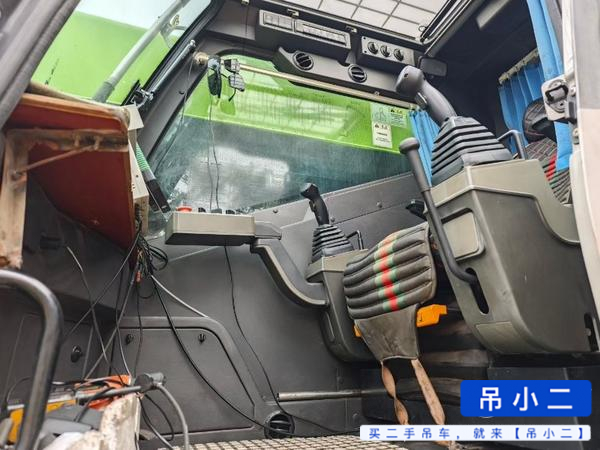 Buy Zoomlion ZTC251VE562 Used Crane / 4