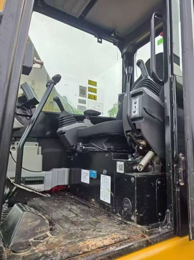 Buy Caterpillar 307D Used Excavator / 5