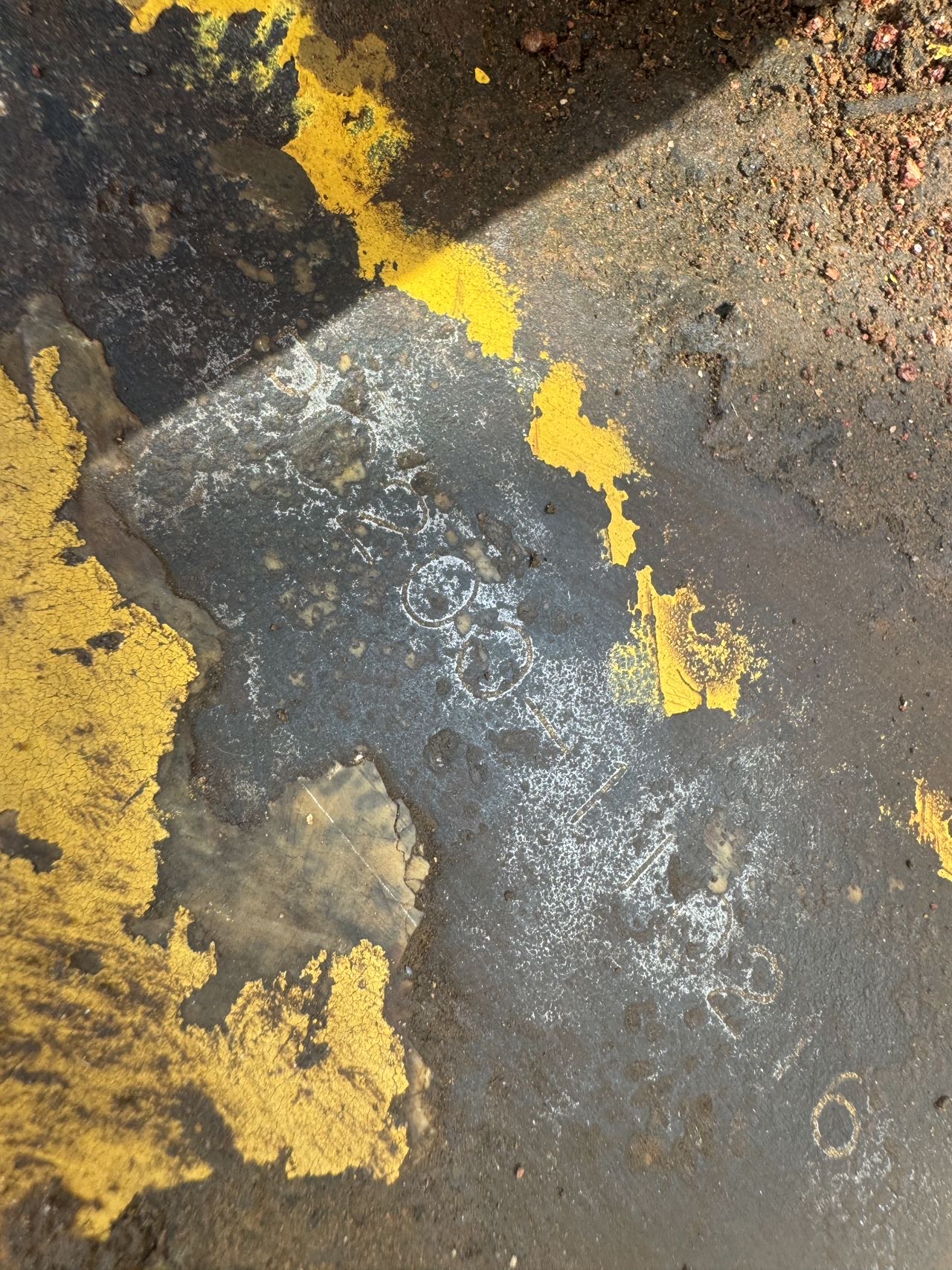 Buy Komatsu PC200-6E Used Excavator / 2