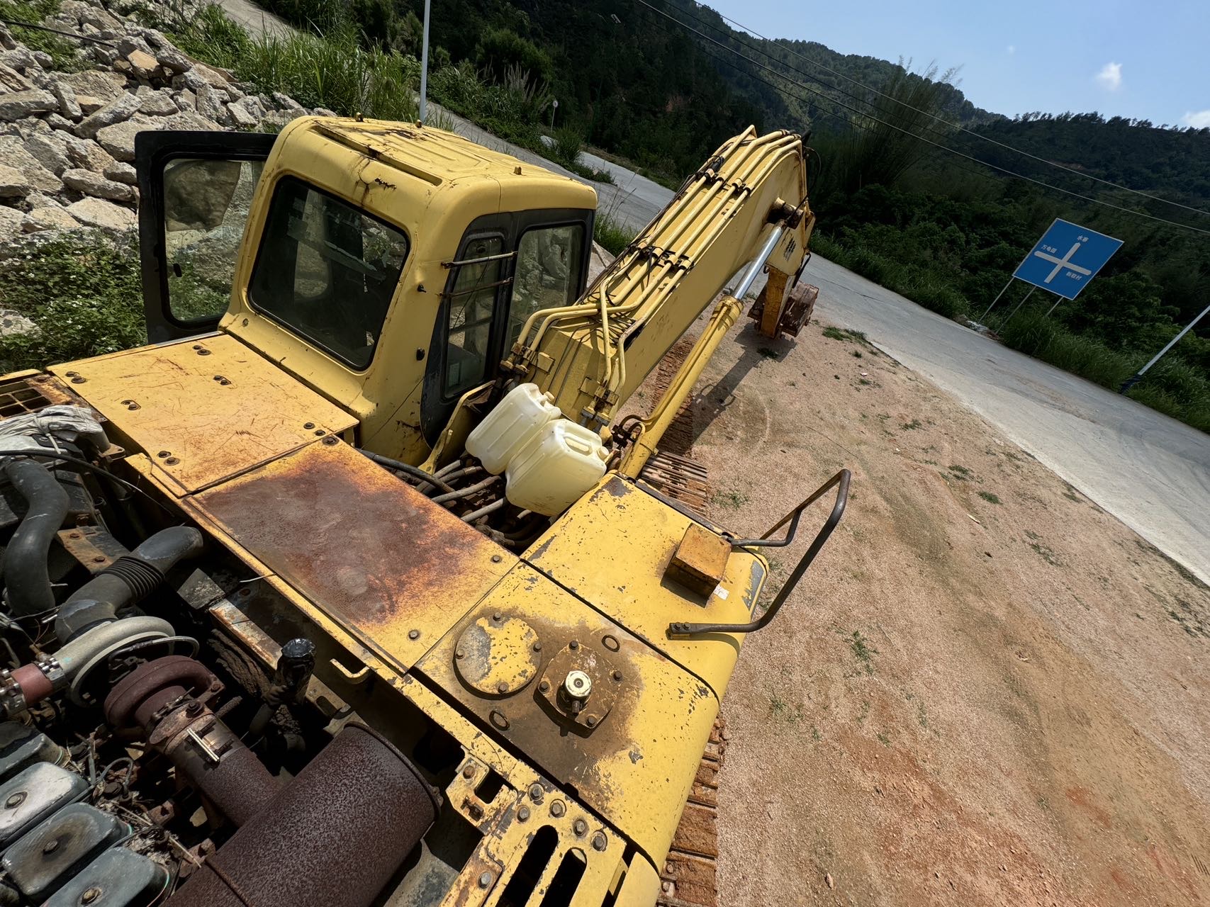 Buy Komatsu PC200-6E Used Excavator / 9