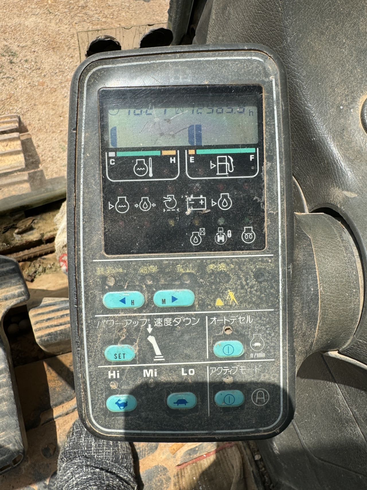 Buy Komatsu PC200-6E Used Excavator / 12