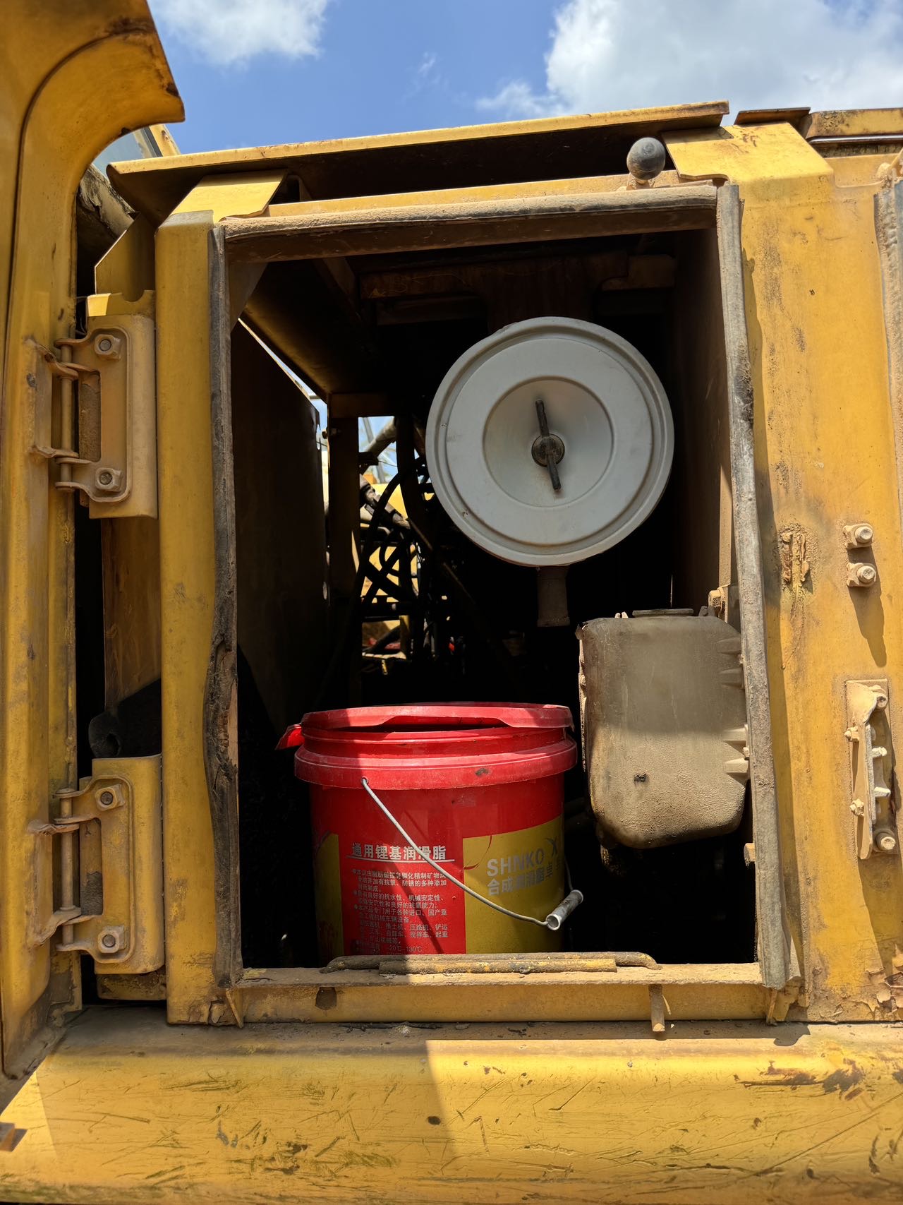 Buy Komatsu PC200-6E Used Excavator / 18