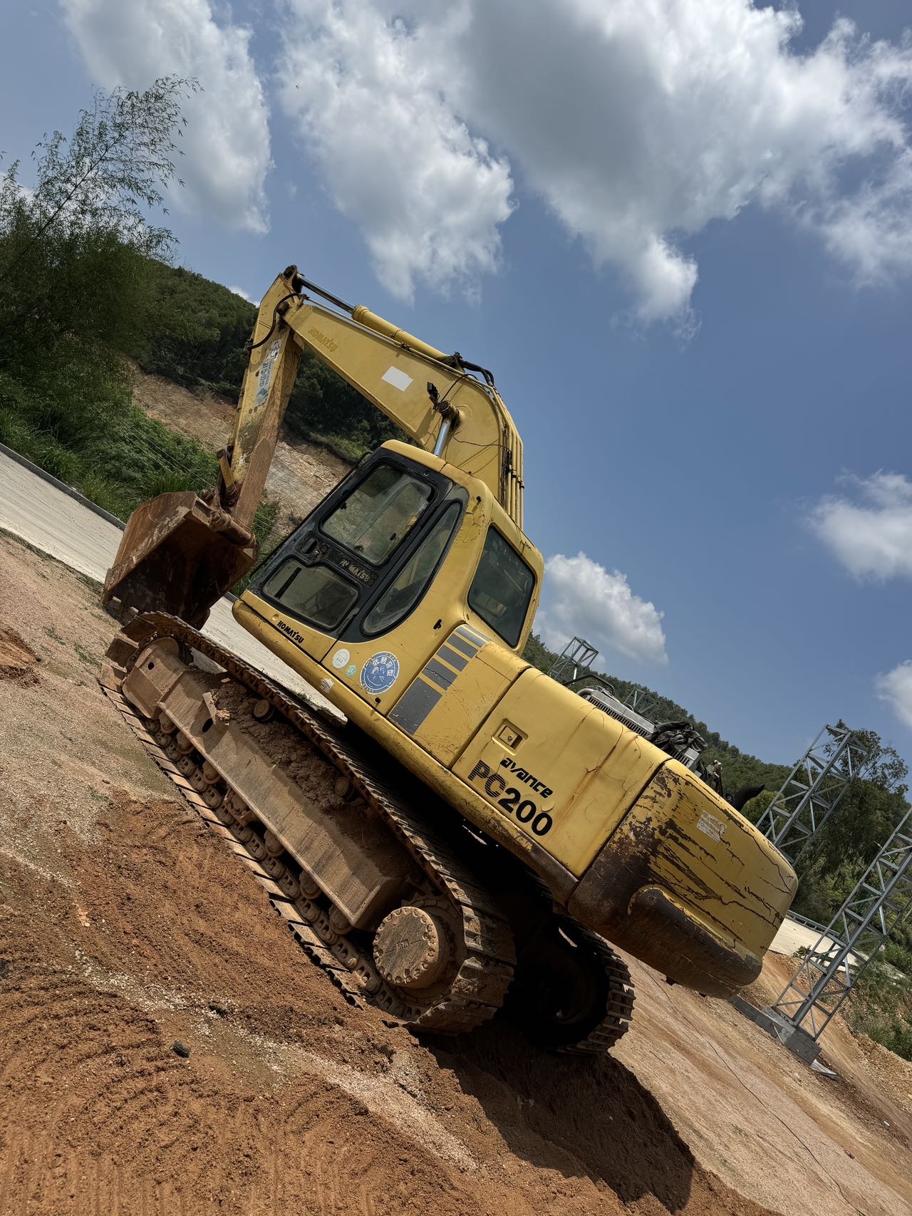 Buy Komatsu PC200-6E Used Excavator / 16