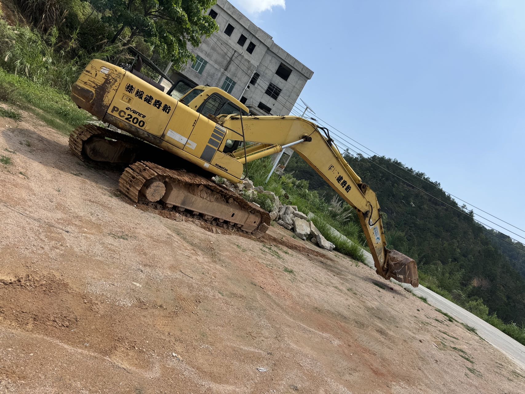 Buy Komatsu PC200-6E Used Excavator / 3