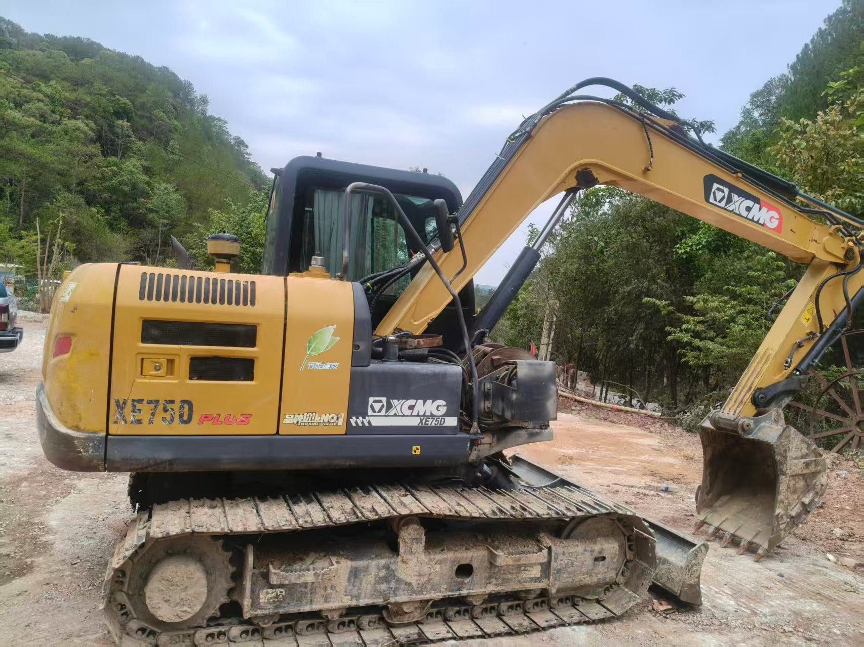 Buy XCMG XE75D PLUS Used Excavator / 8