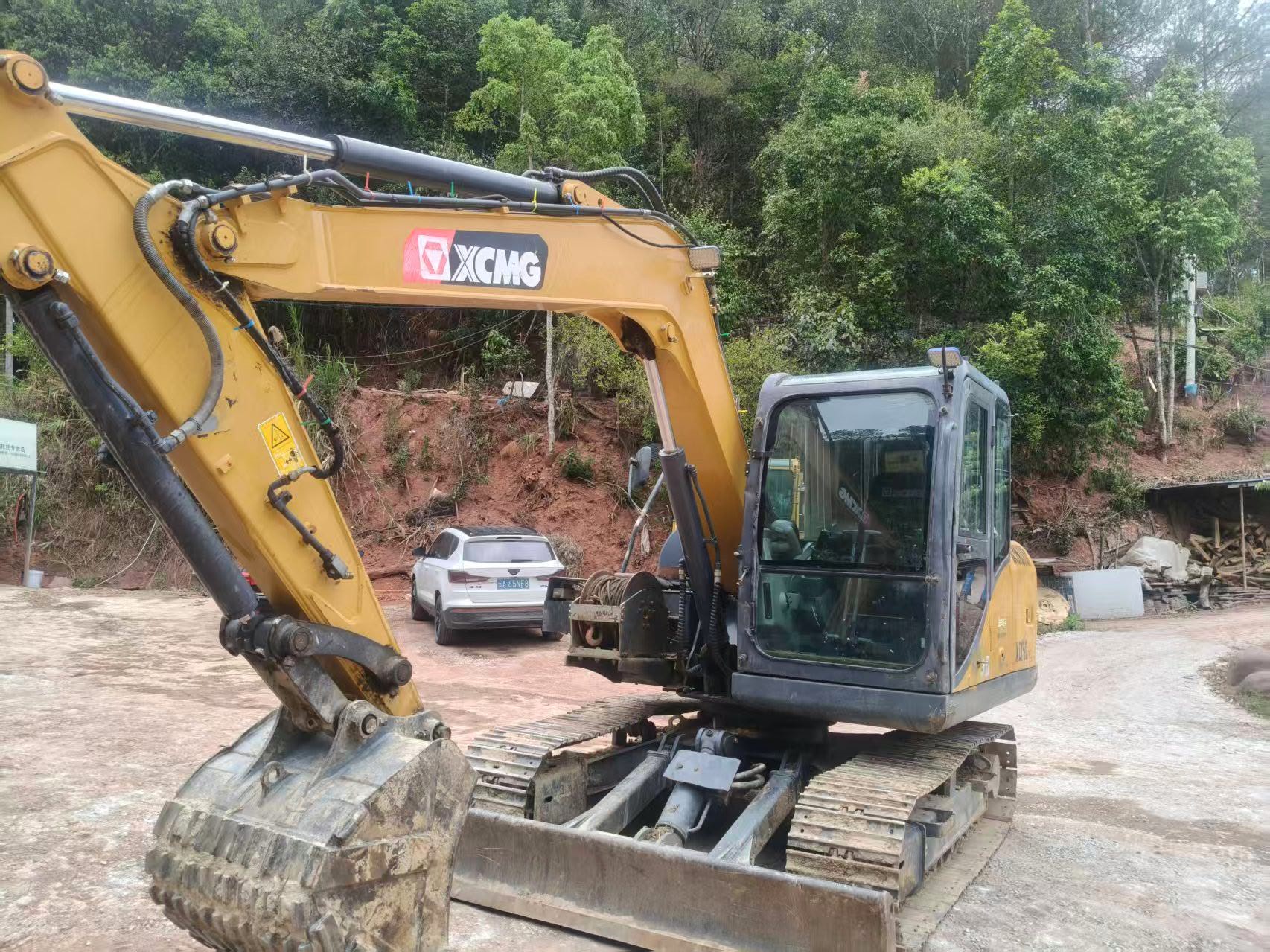Buy XCMG XE75D PLUS Used Excavator / 4