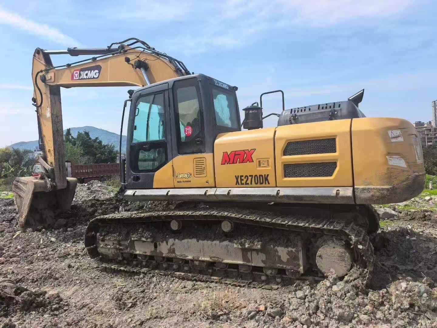 Buy XCMG XE270DK Used Excavator / 7