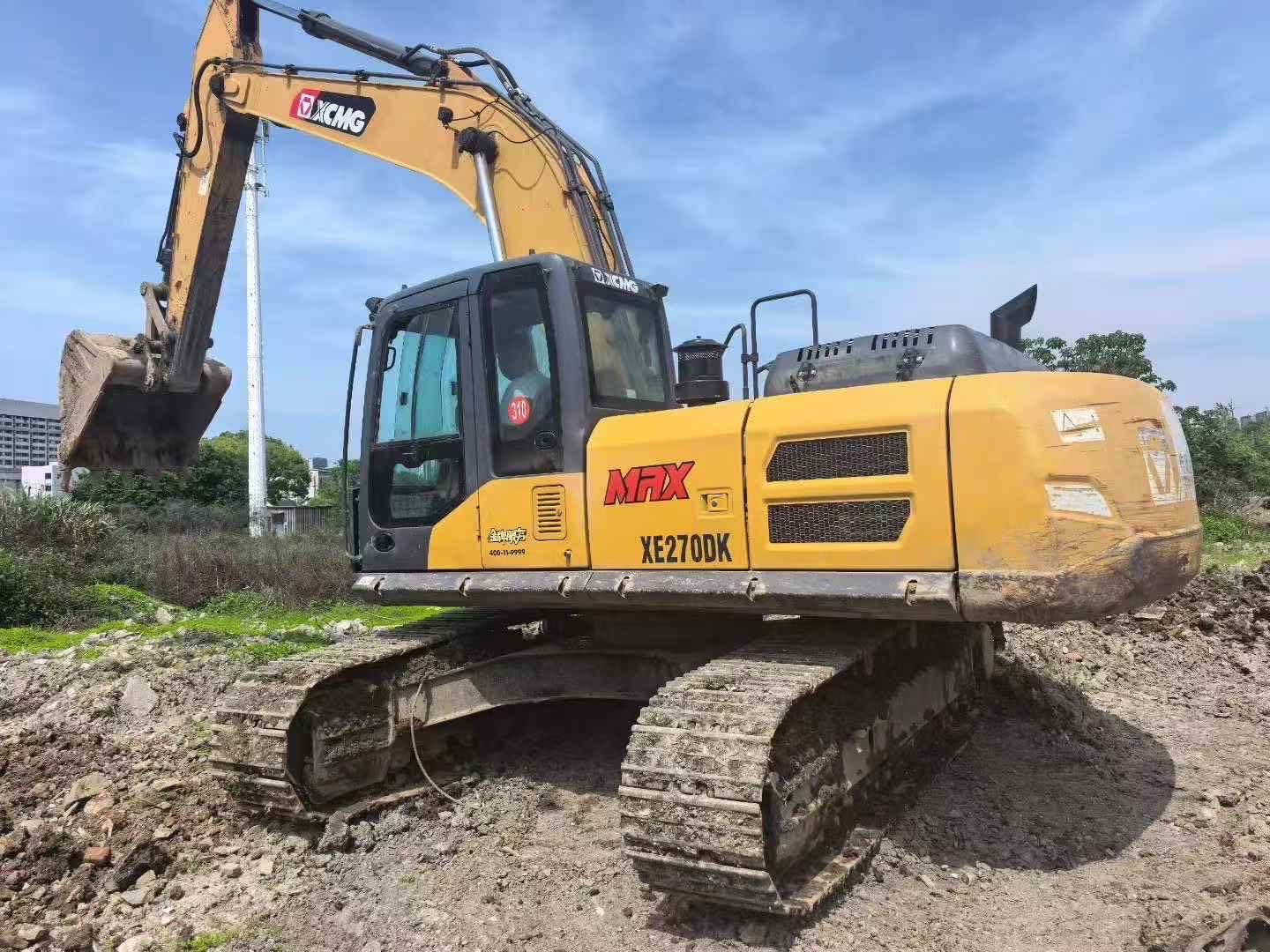 Buy XCMG XE270DK Used Excavator / 2