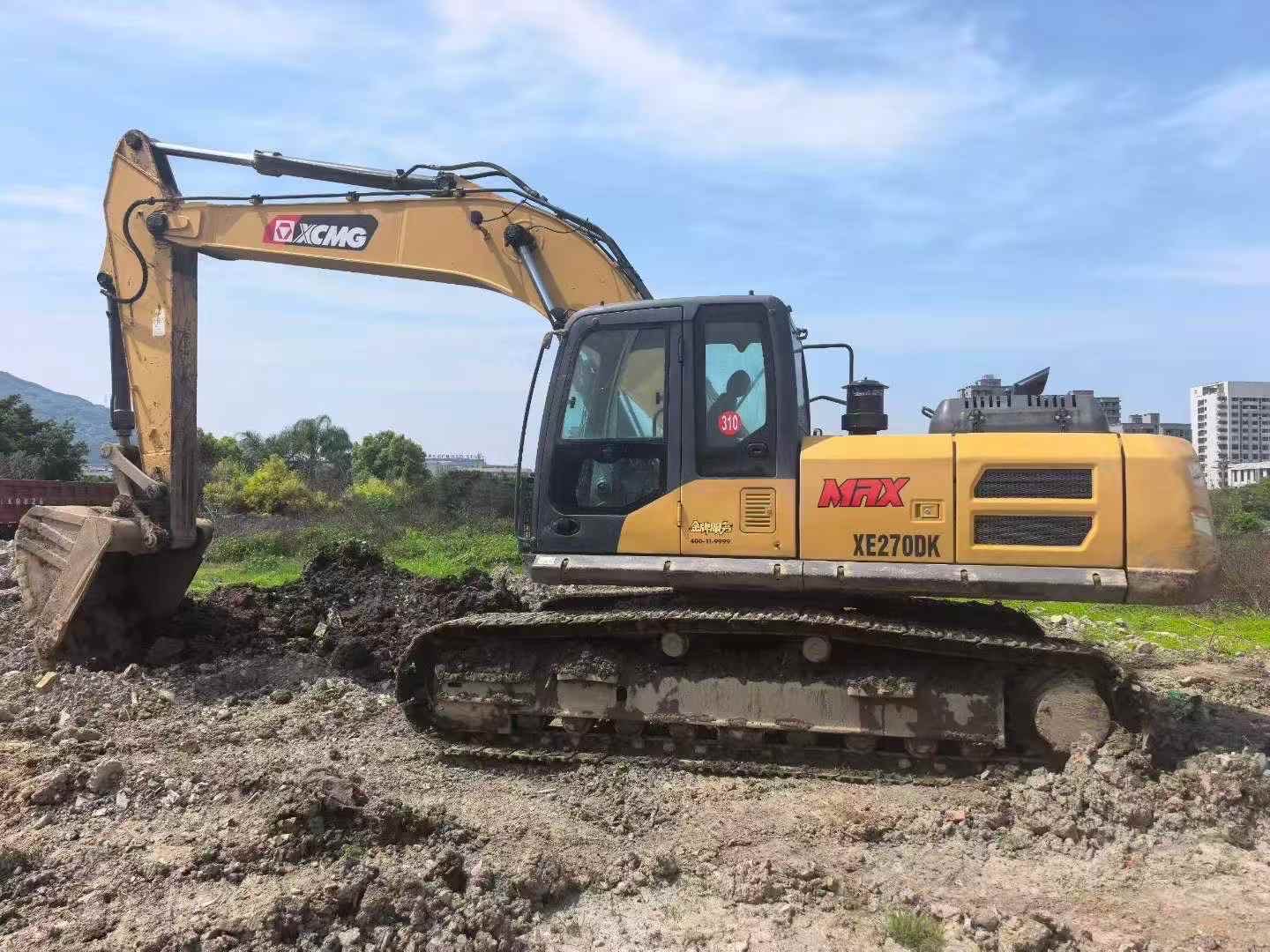 Buy XCMG XE270DK Used Excavator / 6