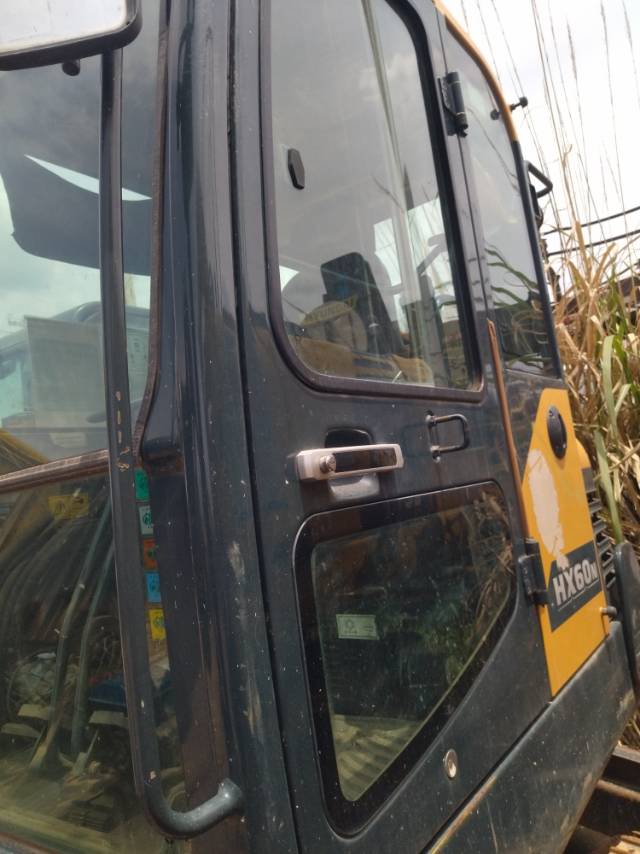 Buy Hyundai HX60N Used Excavator / 3
