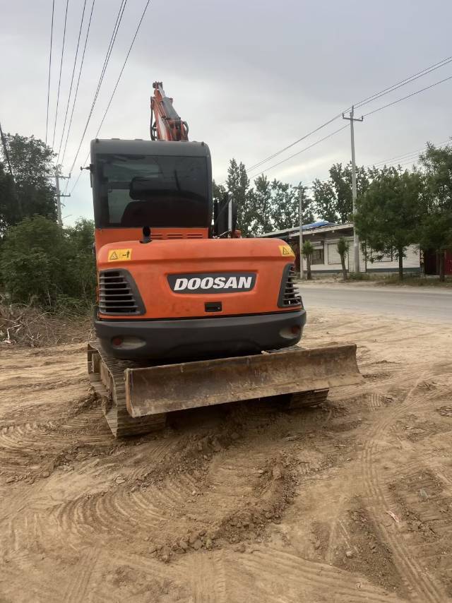 Buy Doosan DX60W-9CN Used Excavator / 6