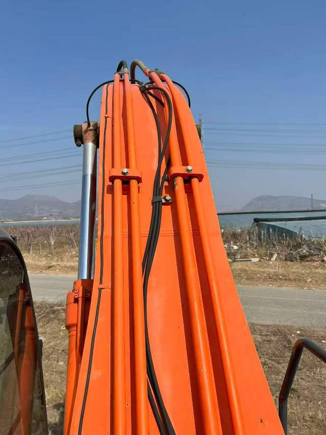 Buy Hitachi ZX210LCH Used Excavator / 5